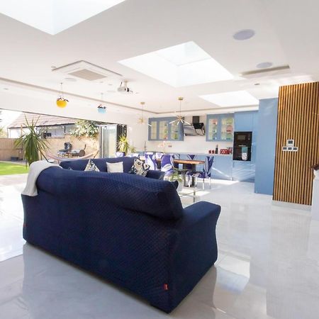 Legoland Heathrow Windsor Apartment Hotel 슬라우 외부 사진