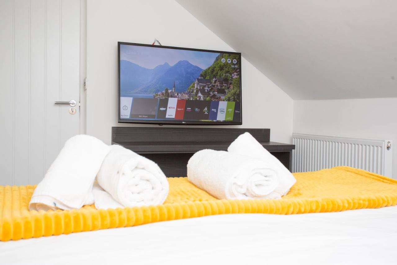 Legoland Heathrow Windsor Apartment Hotel 슬라우 외부 사진