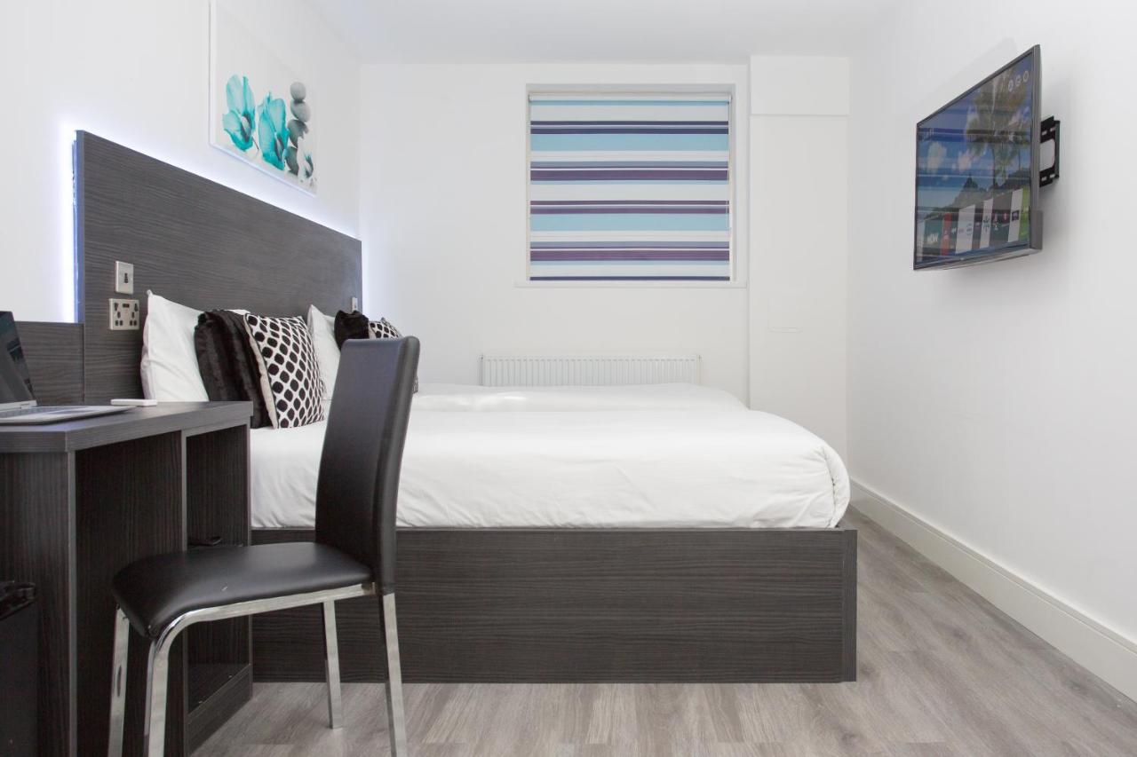 Legoland Heathrow Windsor Apartment Hotel 슬라우 외부 사진