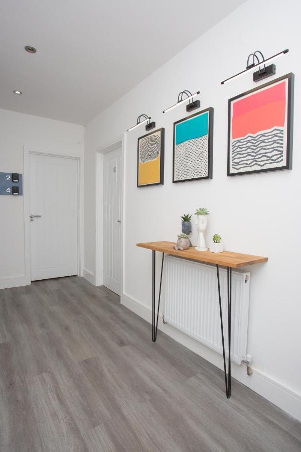 Legoland Heathrow Windsor Apartment Hotel 슬라우 외부 사진