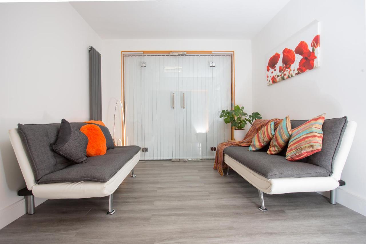 Legoland Heathrow Windsor Apartment Hotel 슬라우 외부 사진