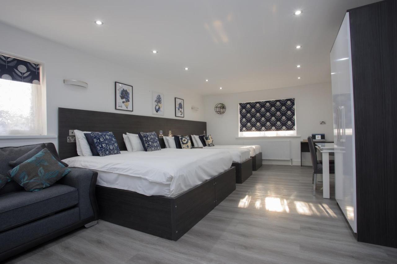 Legoland Heathrow Windsor Apartment Hotel 슬라우 외부 사진