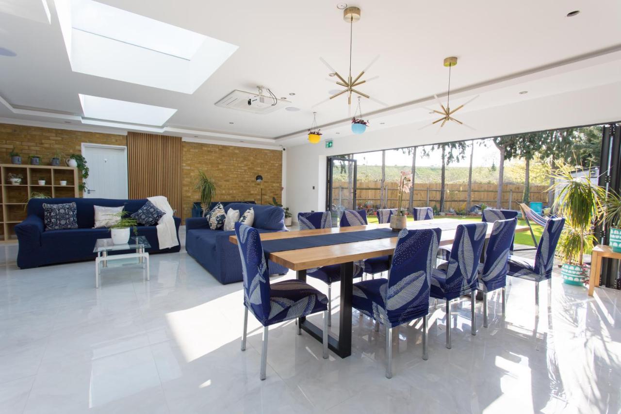 Legoland Heathrow Windsor Apartment Hotel 슬라우 외부 사진