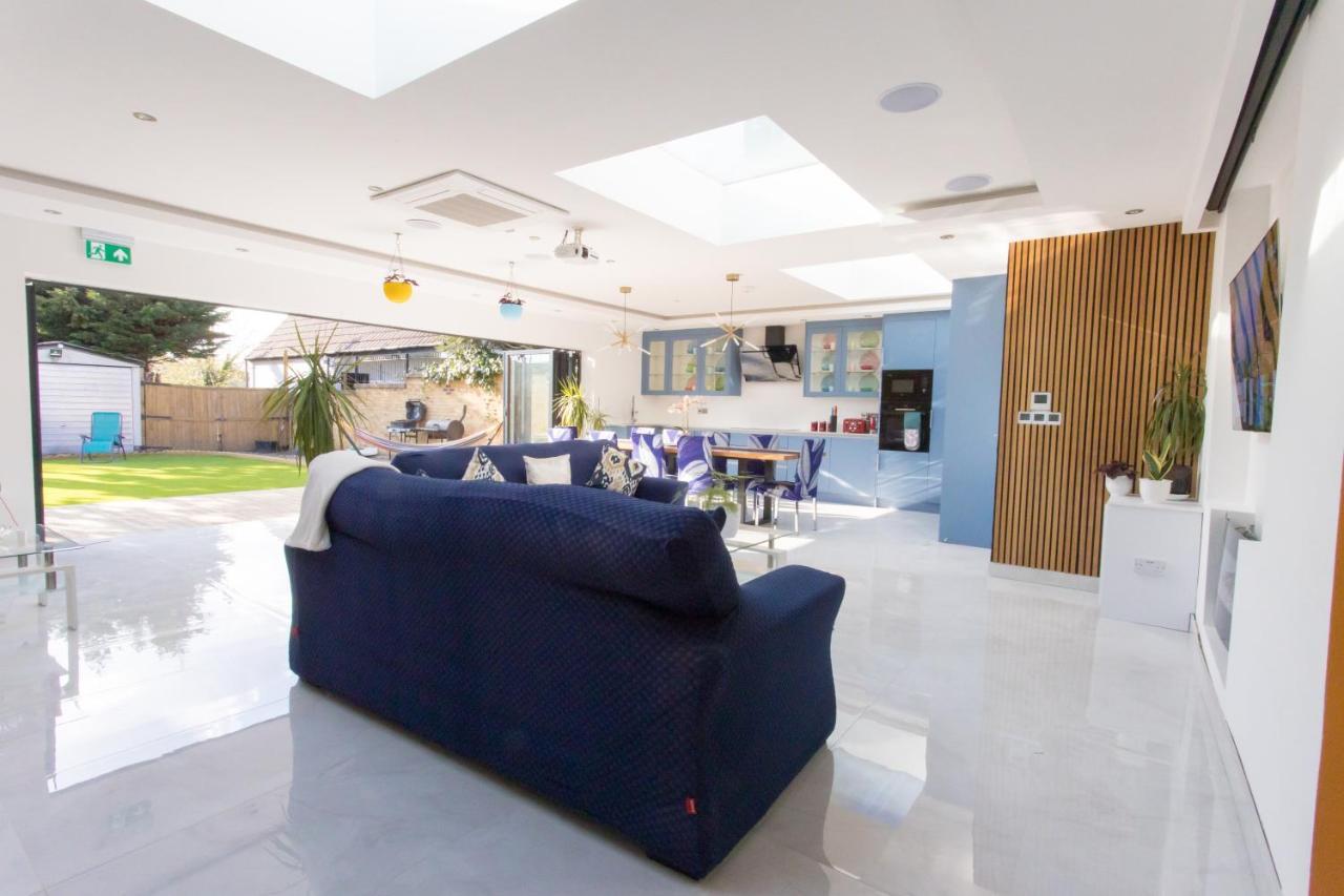 Legoland Heathrow Windsor Apartment Hotel 슬라우 외부 사진