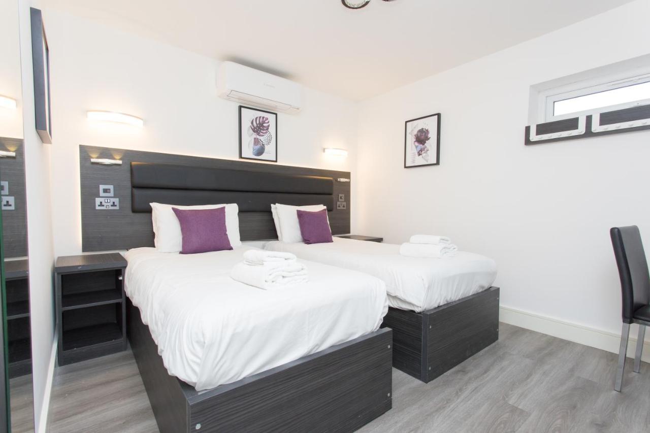 Legoland Heathrow Windsor Apartment Hotel 슬라우 외부 사진